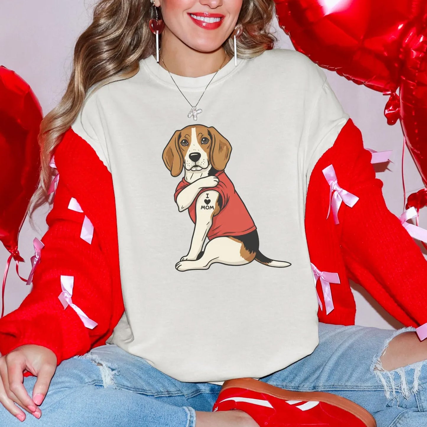 Beagle Dog I Love Mom Graphic Tee for Pet Lovers